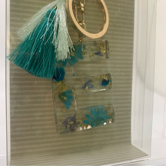 Modern Expressions Letter “E” Keychain - Picture 3 of 13